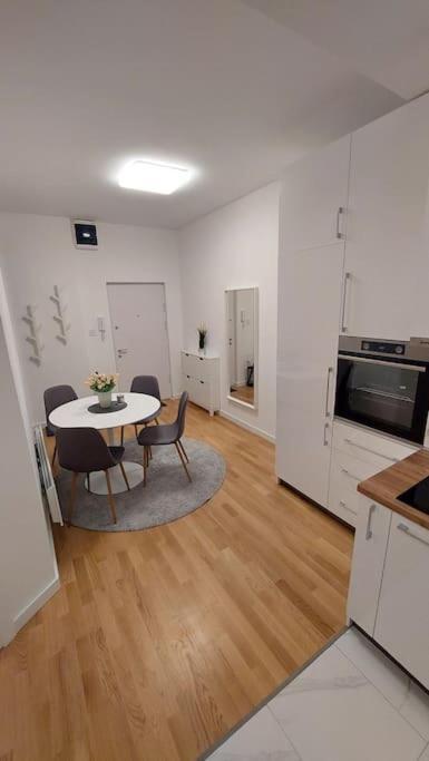 Apartment Green Lux Belgrado Buitenkant foto